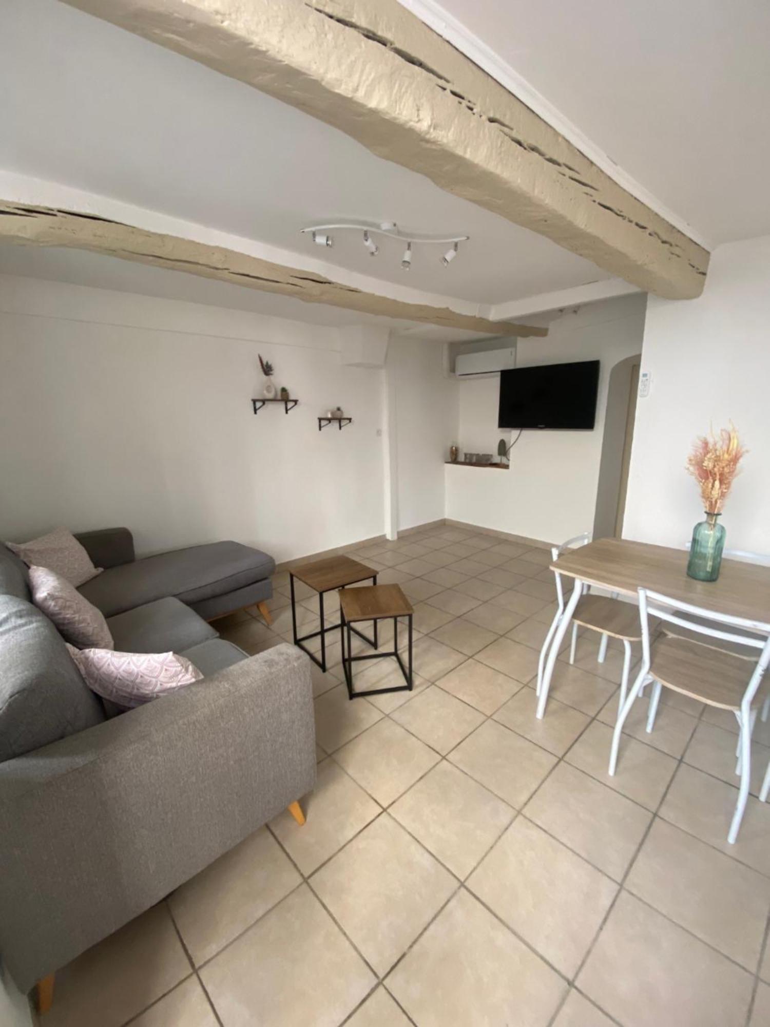 Maison De Village Courthezon Экстерьер фото